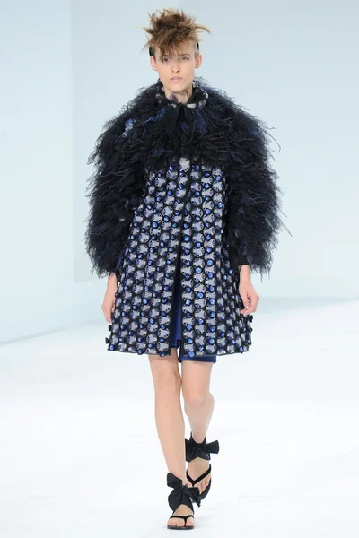 Look 27